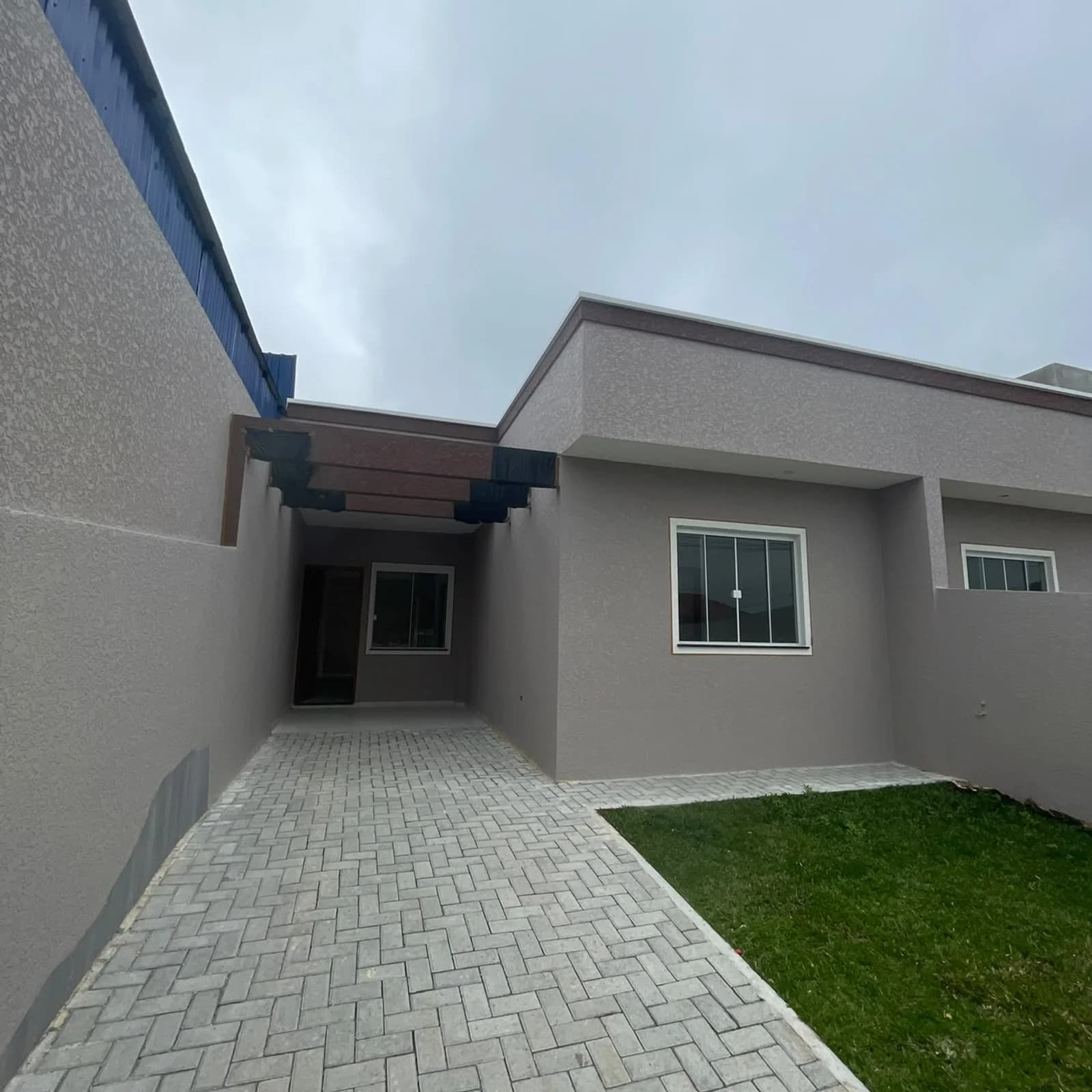 Casa térrea nova com 3 quartos e suíte no Campina da Barra, Araucária