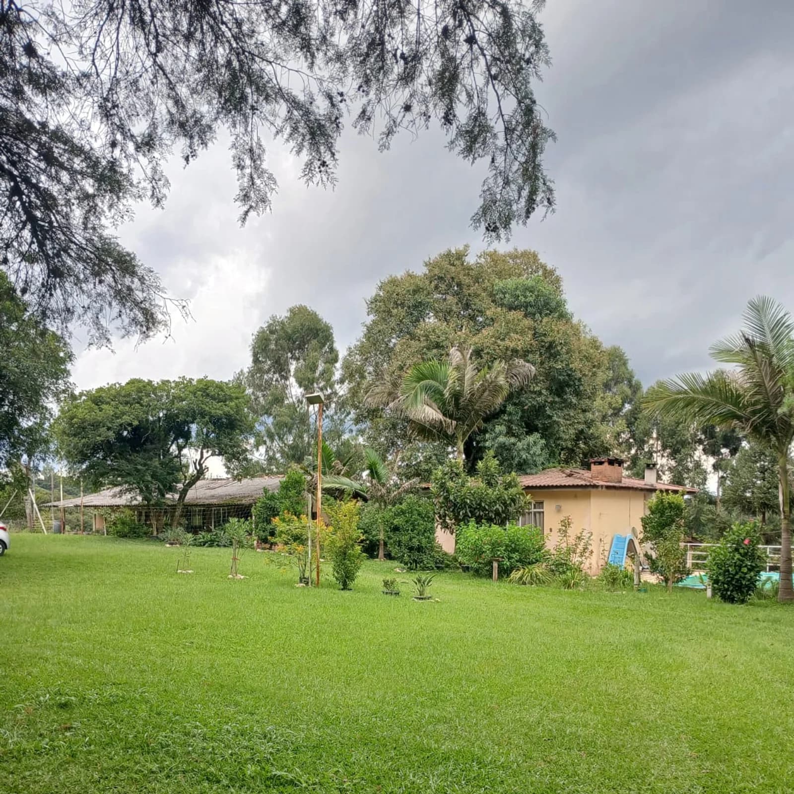 Chácara de 17.000 m² com casa, piscina e campo no Formigueiro, Araucária